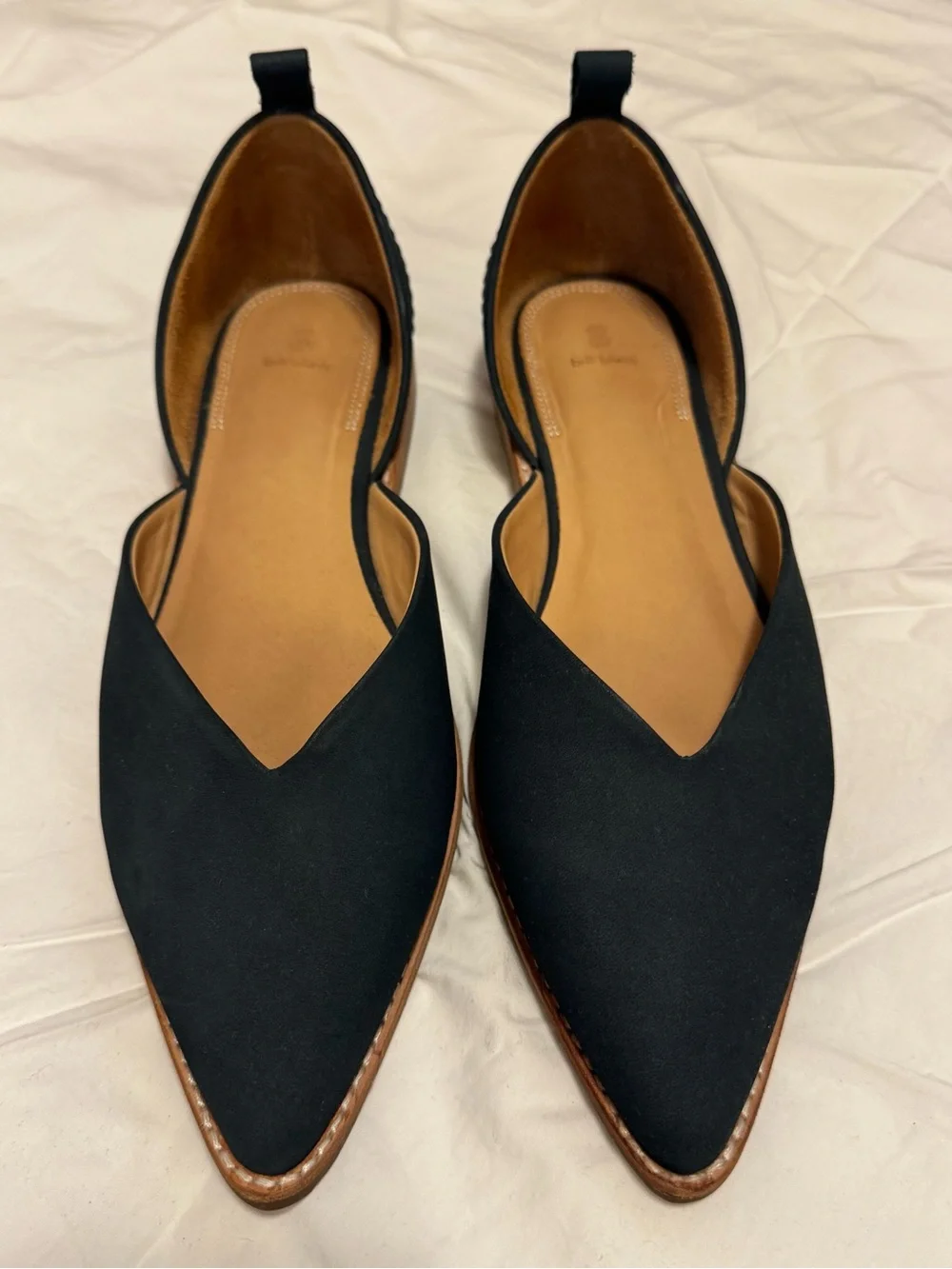 bill blass navy suede D'Orsay pointed-toe flats